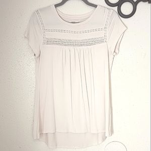 LAST CHANCE! ☀️3/$20 Summer Sale - Cream Top with Small Cut-out detailing (M)